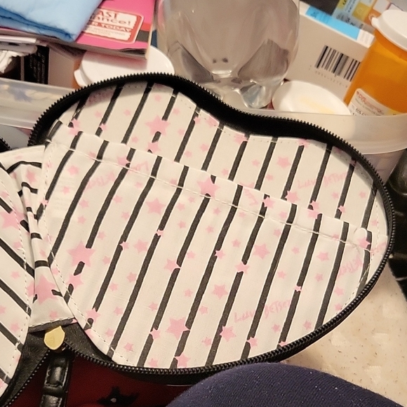 Love Moschino Heart-Shaped Black and Cream Clutch - Picture 6 of 7